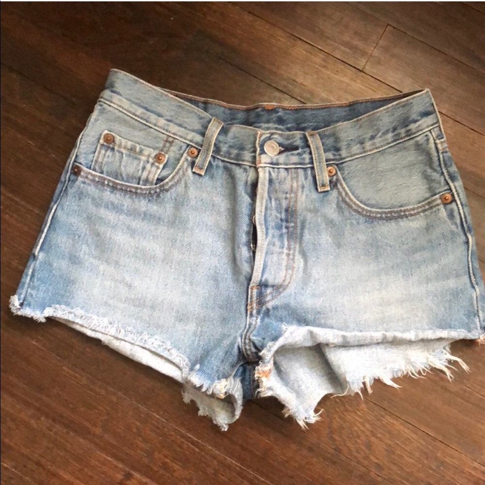 Medium Wash Denim Levi’s Shorts
